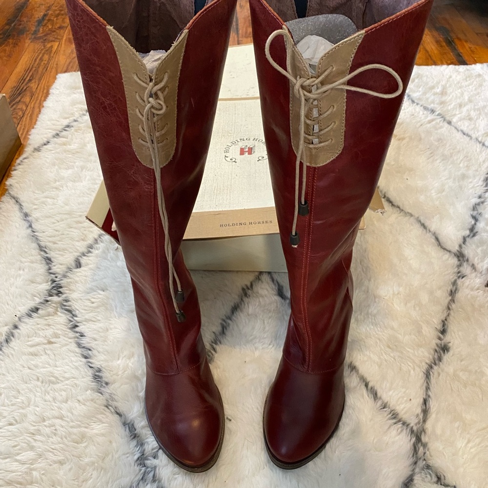 Holding Horses size 41 NWT BOOTS